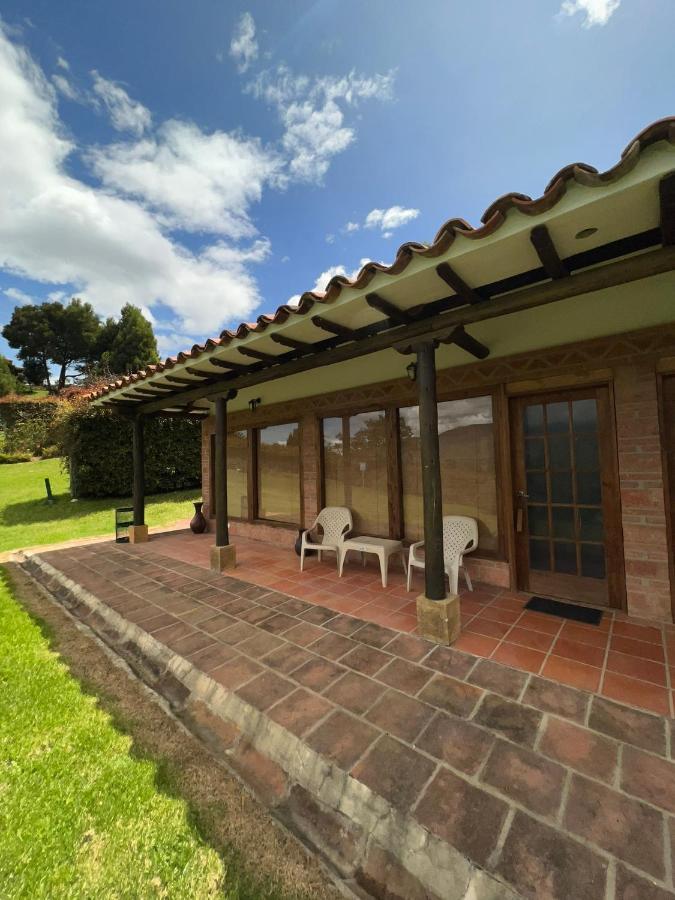 Hotel, Bungalows, Chalet Y Cabanas Aventura Park Villa De Leyva La Periquera Kültér fotó